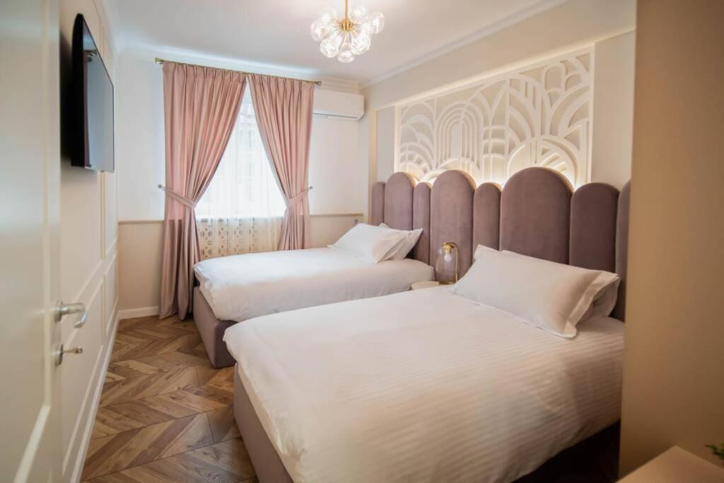 History Museum Apartment Bucureşti Exterior foto