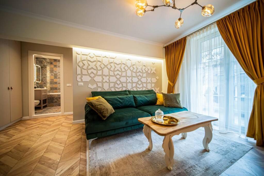 History Museum Apartment Bucureşti Exterior foto